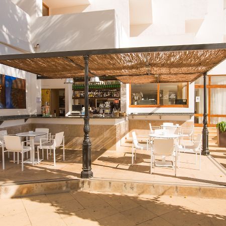 Hotel Tres Torres Santa Eulària des Riu Εξωτερικό φωτογραφία