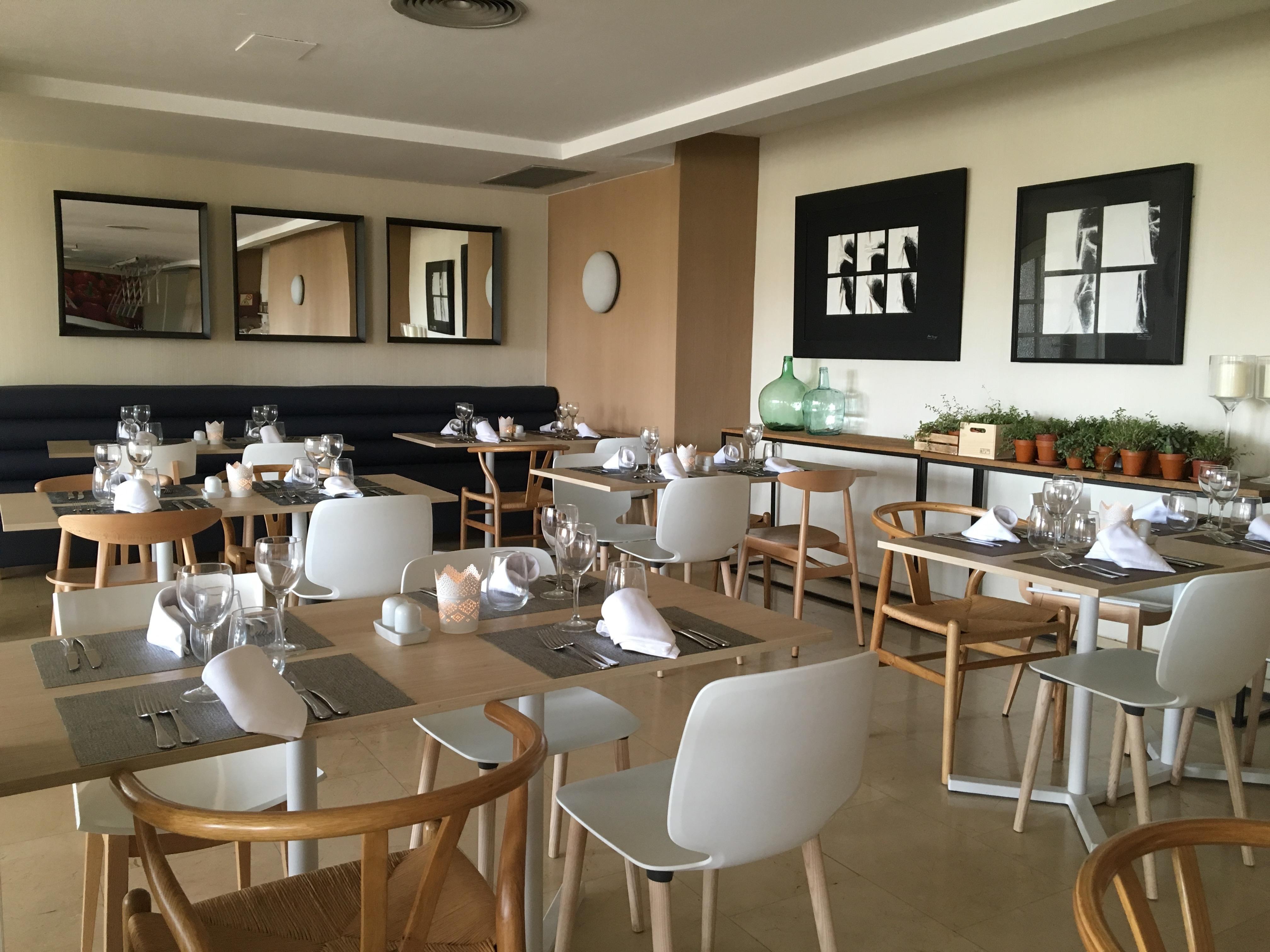 Hotel Tres Torres Santa Eulària des Riu Εξωτερικό φωτογραφία