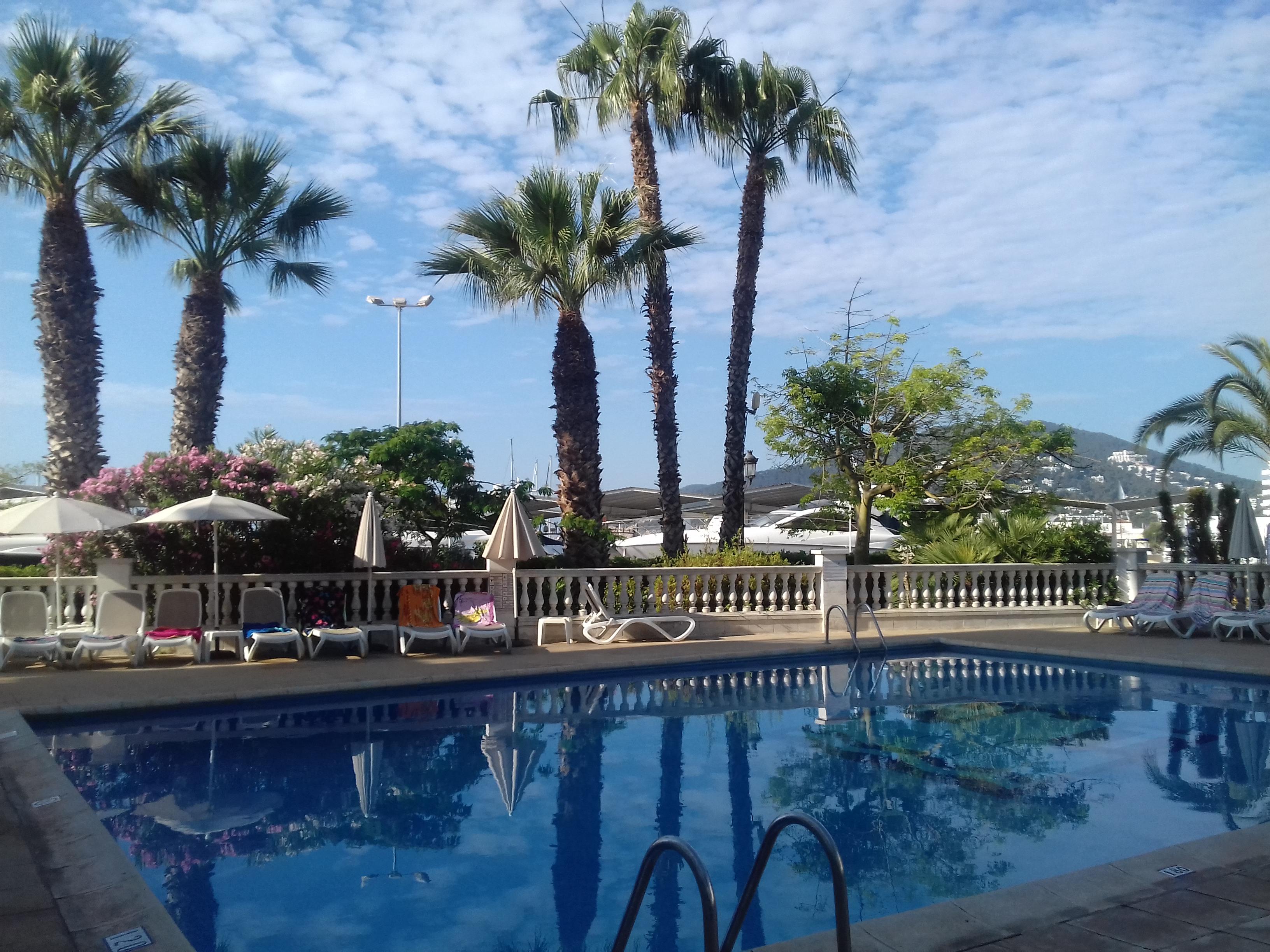 Hotel Tres Torres Santa Eulària des Riu Εξωτερικό φωτογραφία