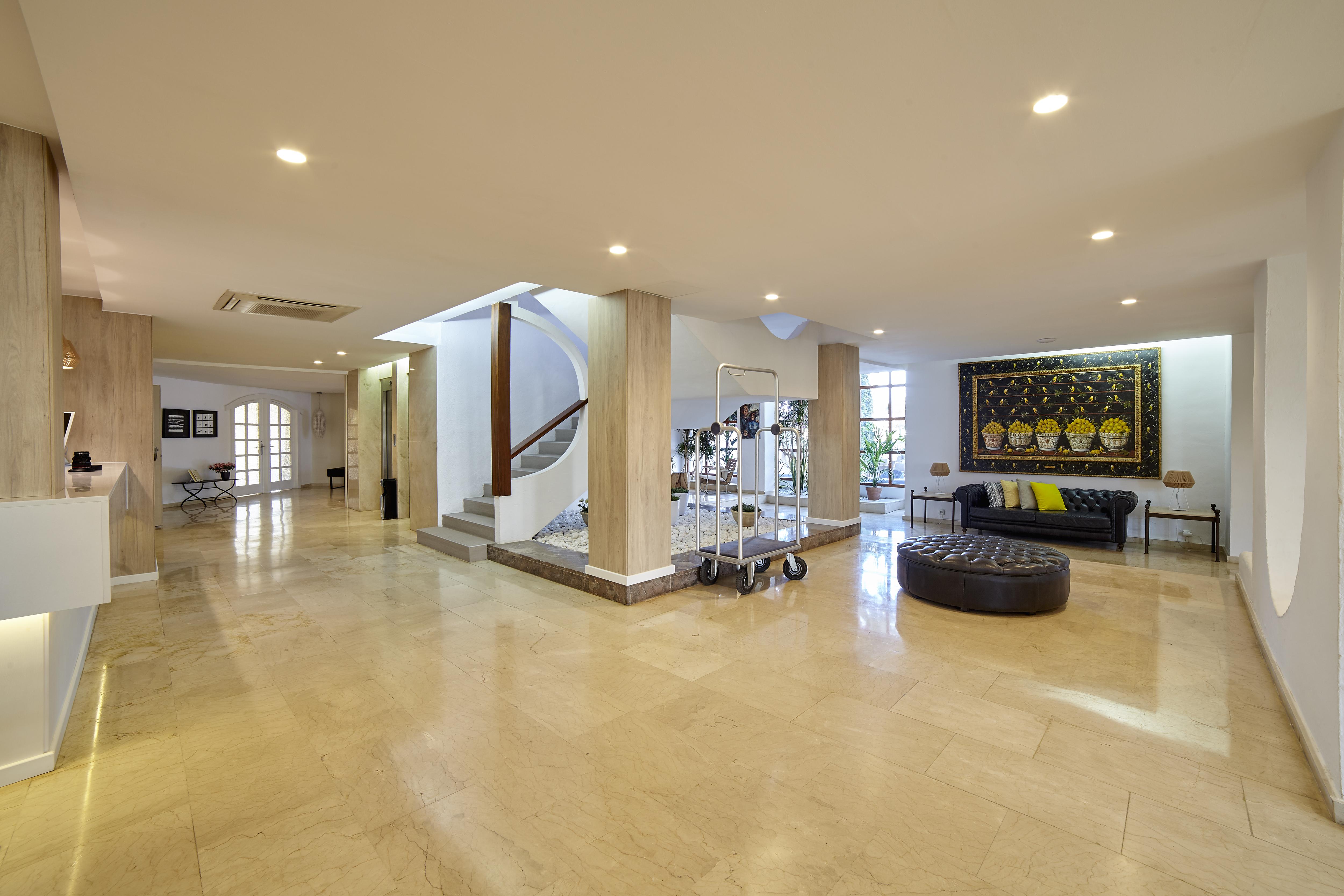 Hotel Tres Torres Santa Eulària des Riu Εξωτερικό φωτογραφία