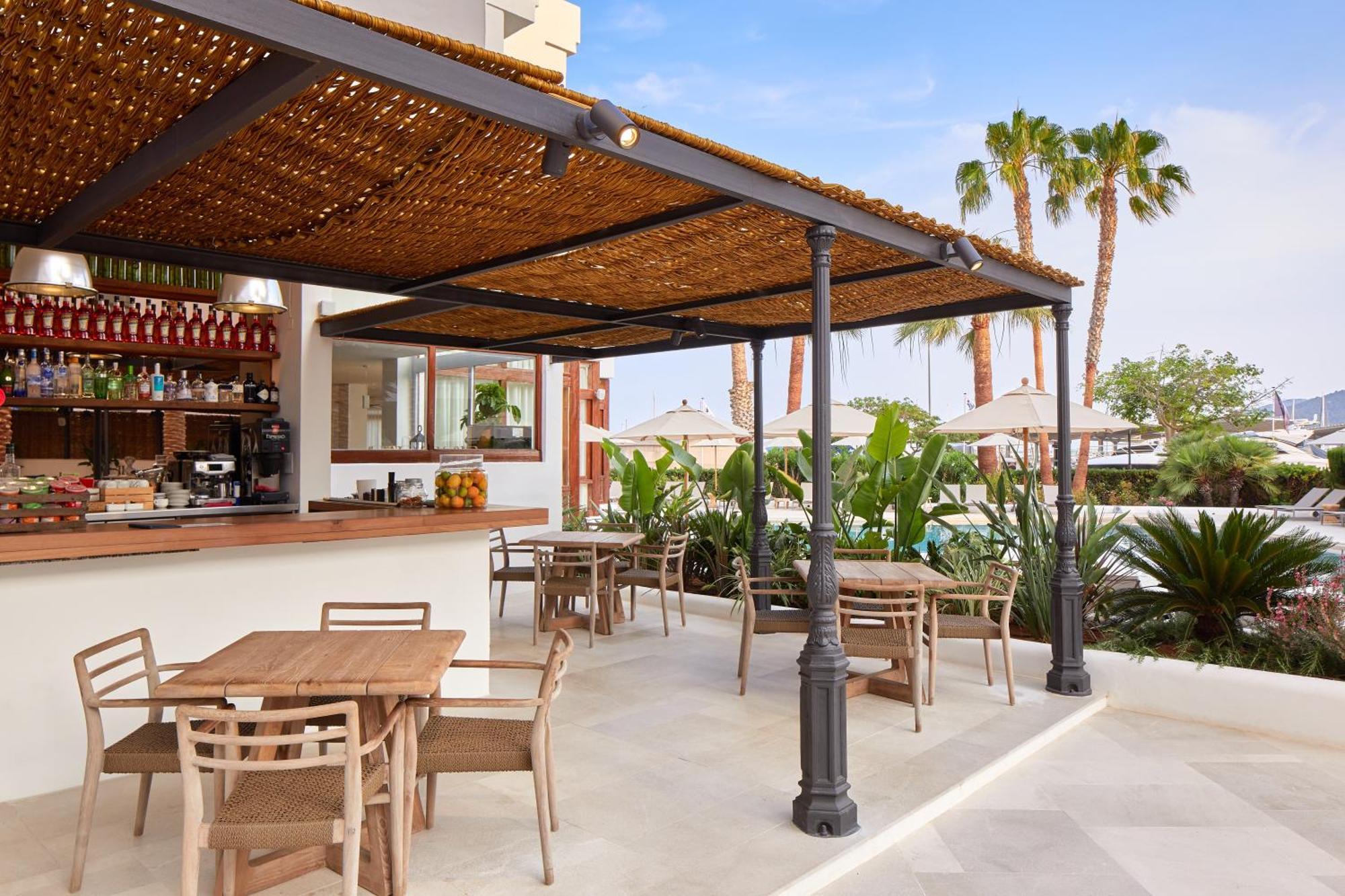 Hotel Tres Torres Santa Eulària des Riu Εξωτερικό φωτογραφία