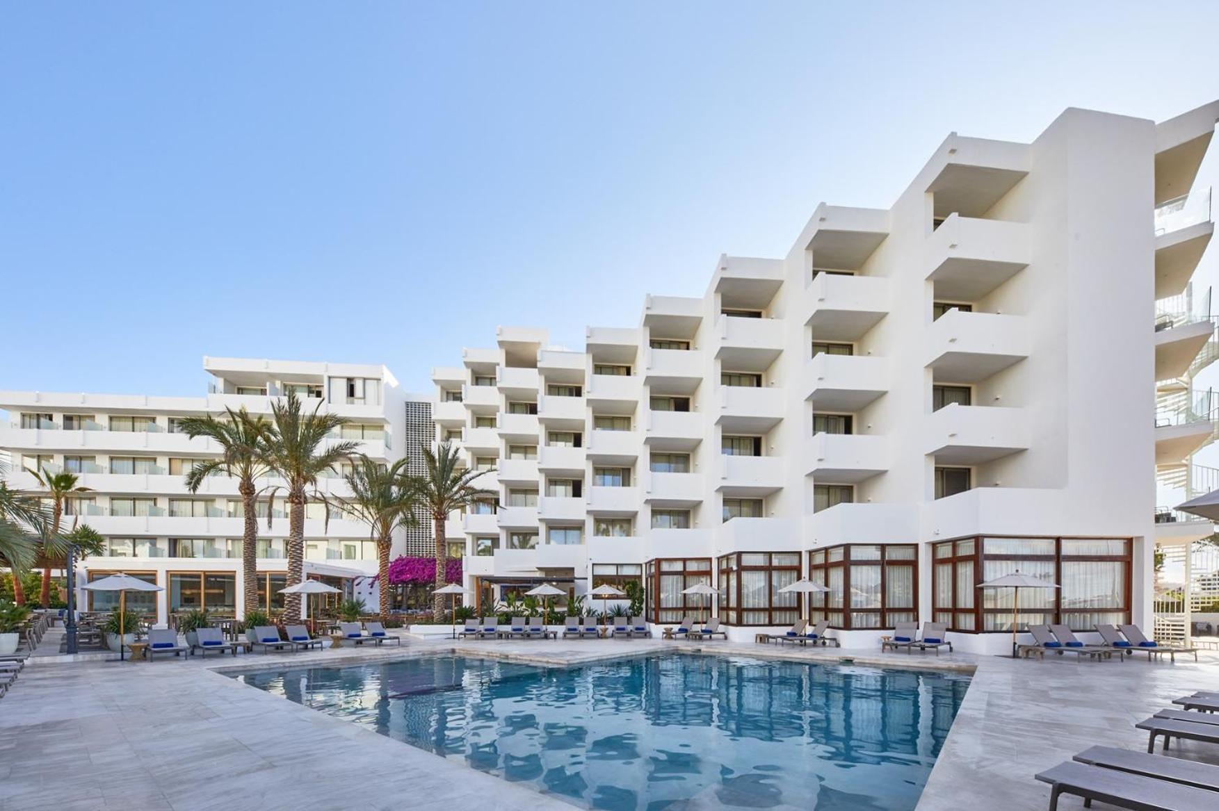 Hotel Tres Torres Santa Eulària des Riu Εξωτερικό φωτογραφία