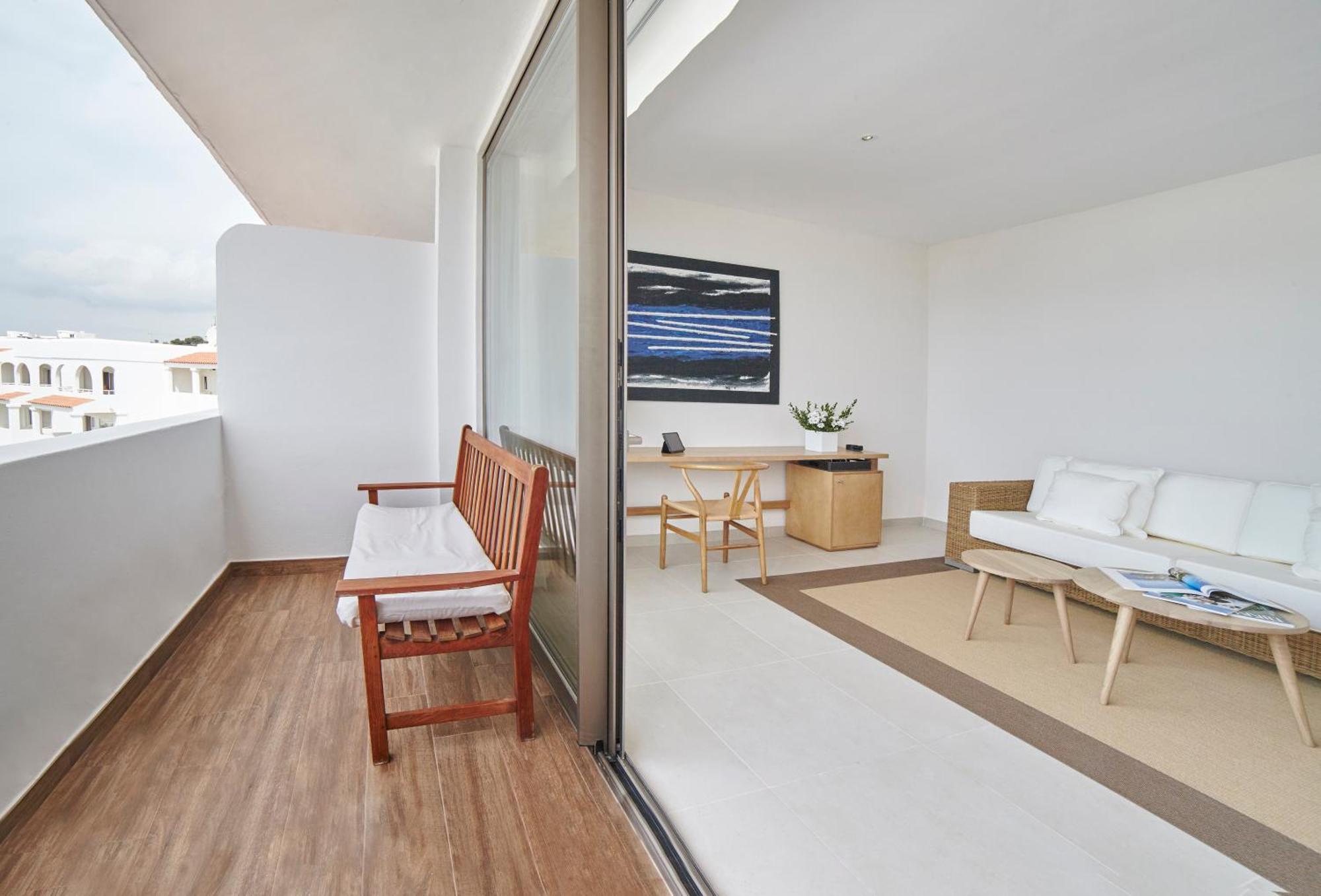 Hotel Tres Torres Santa Eulària des Riu Δωμάτιο φωτογραφία