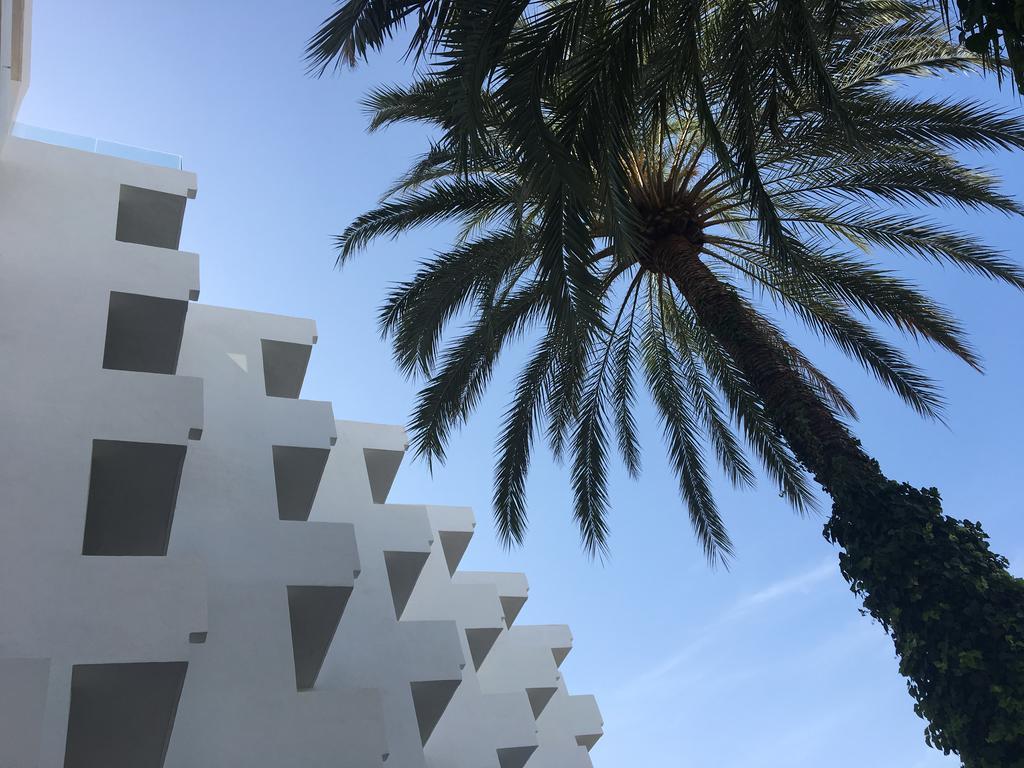 Hotel Tres Torres Santa Eulària des Riu Εξωτερικό φωτογραφία